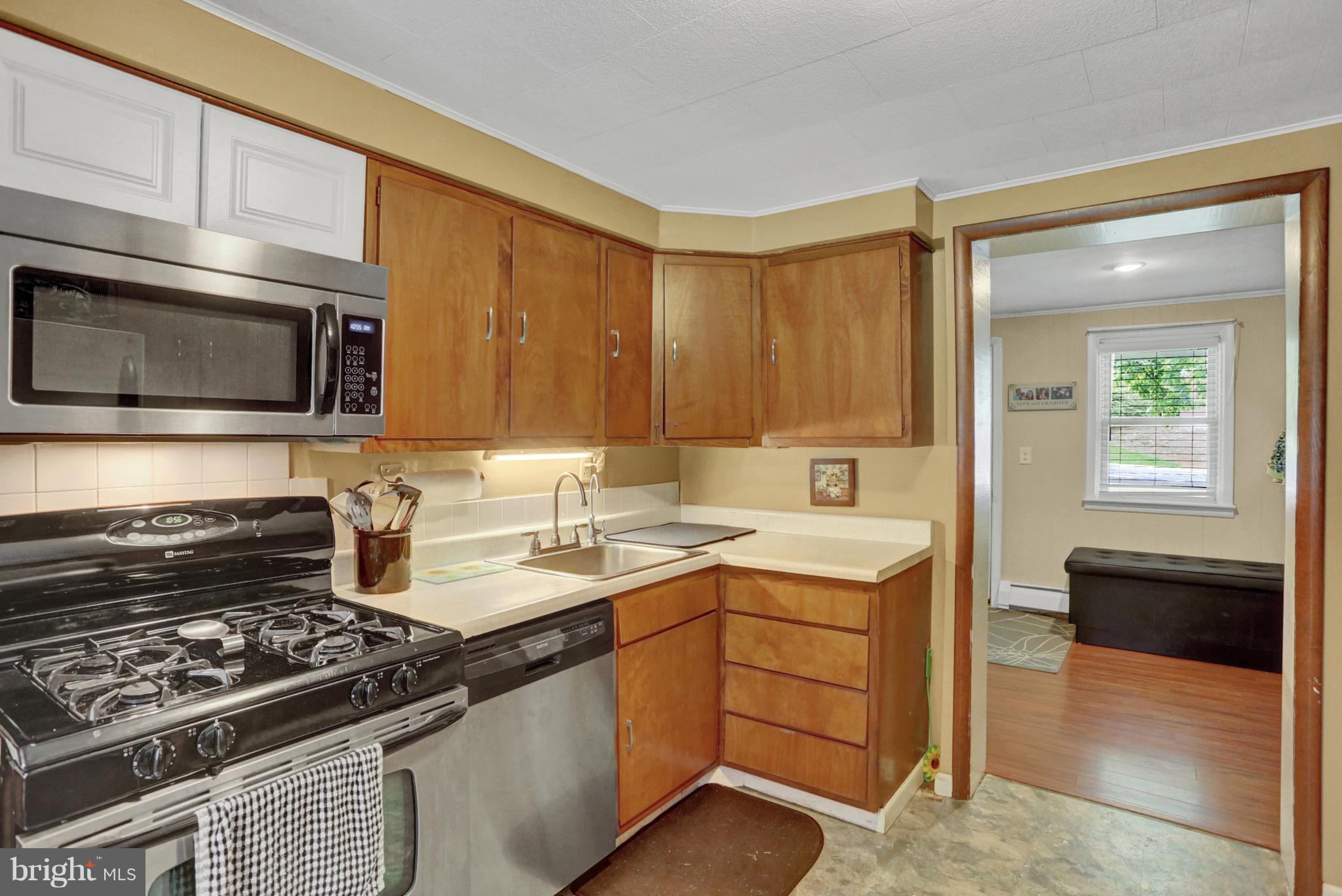 2704 Paper Mill Road Phoenix, MD 21131 - Photo 9 of 27 Kitchen