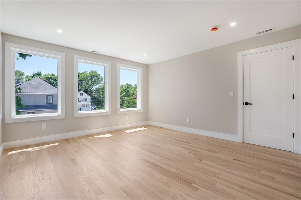 15 Foss Road, Unit A Framingham, MA 01702 - Photo 14 of 36
