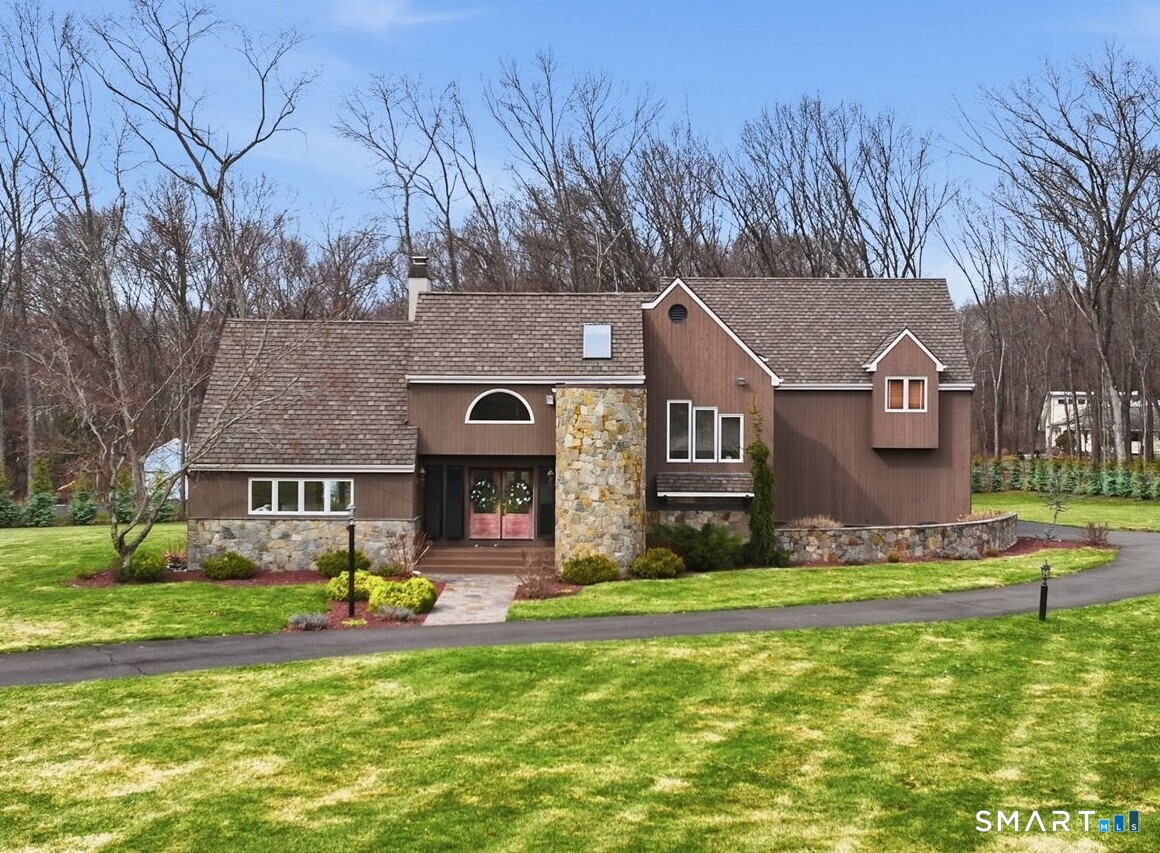 28 East Ridge Court Cheshire, CT 06410 - Photo 2 of 42