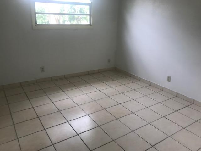 494 Bacom Point Road Pahokee, FL 33476 - Photo 3 of 12 IMG_6644