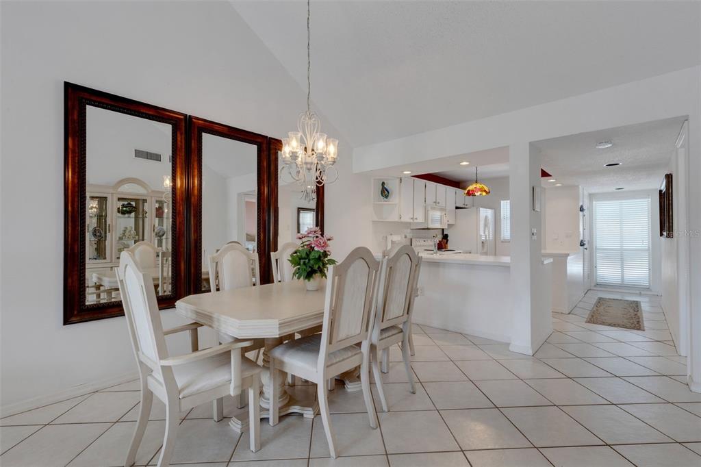 448 Cerromar Road, Unit 289 Venice, FL 34293 - Photo 14 of 44 Gallery Image 14