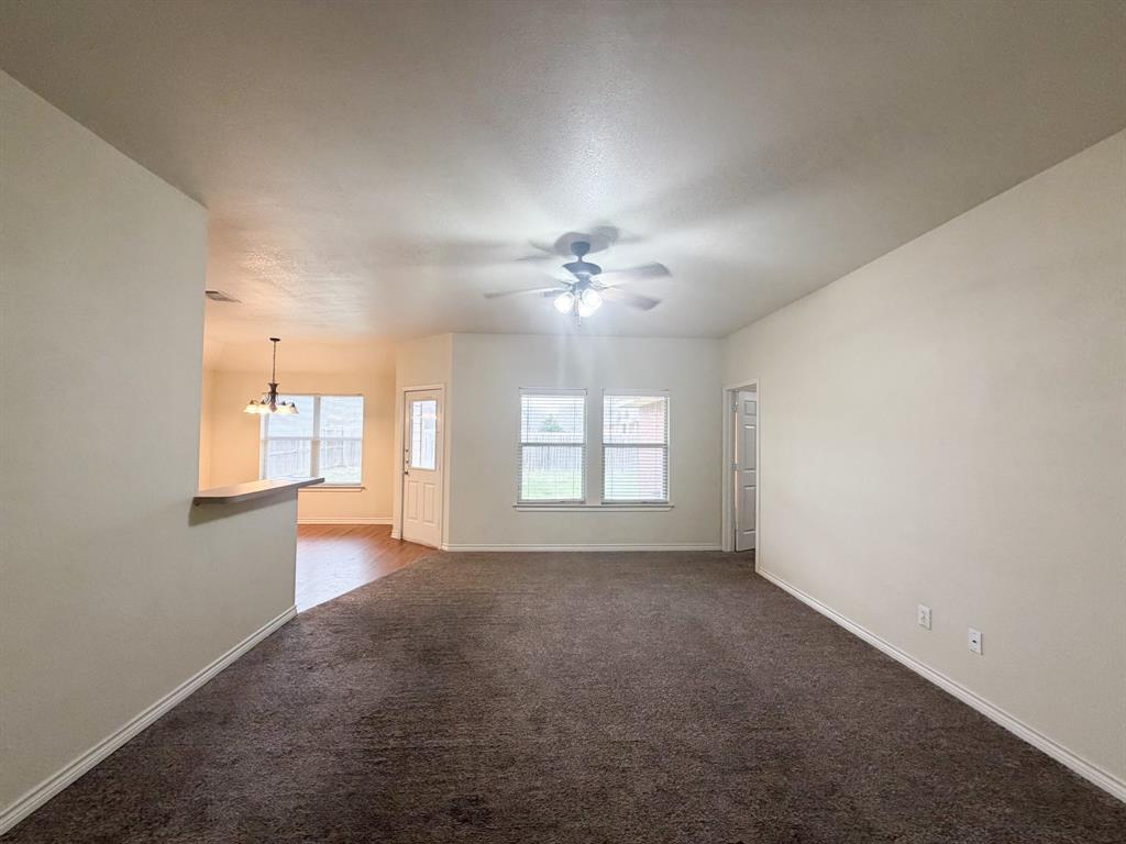 1402 Marble Road Ennis, TX 75119 - Photo 4 of 17