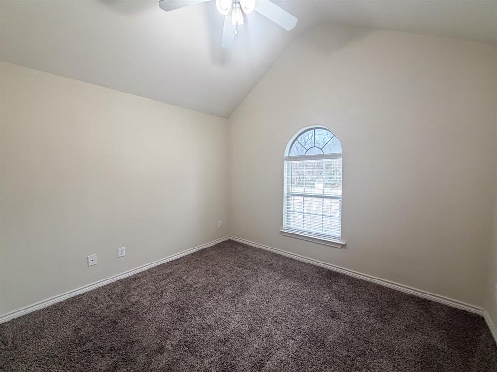 1402 Marble Road Ennis, TX 75119 - Photo 6 of 17