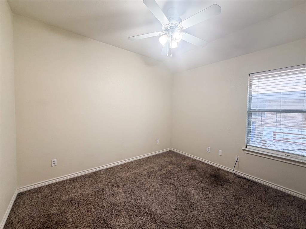 1402 Marble Road Ennis, TX 75119 - Photo 8 of 17