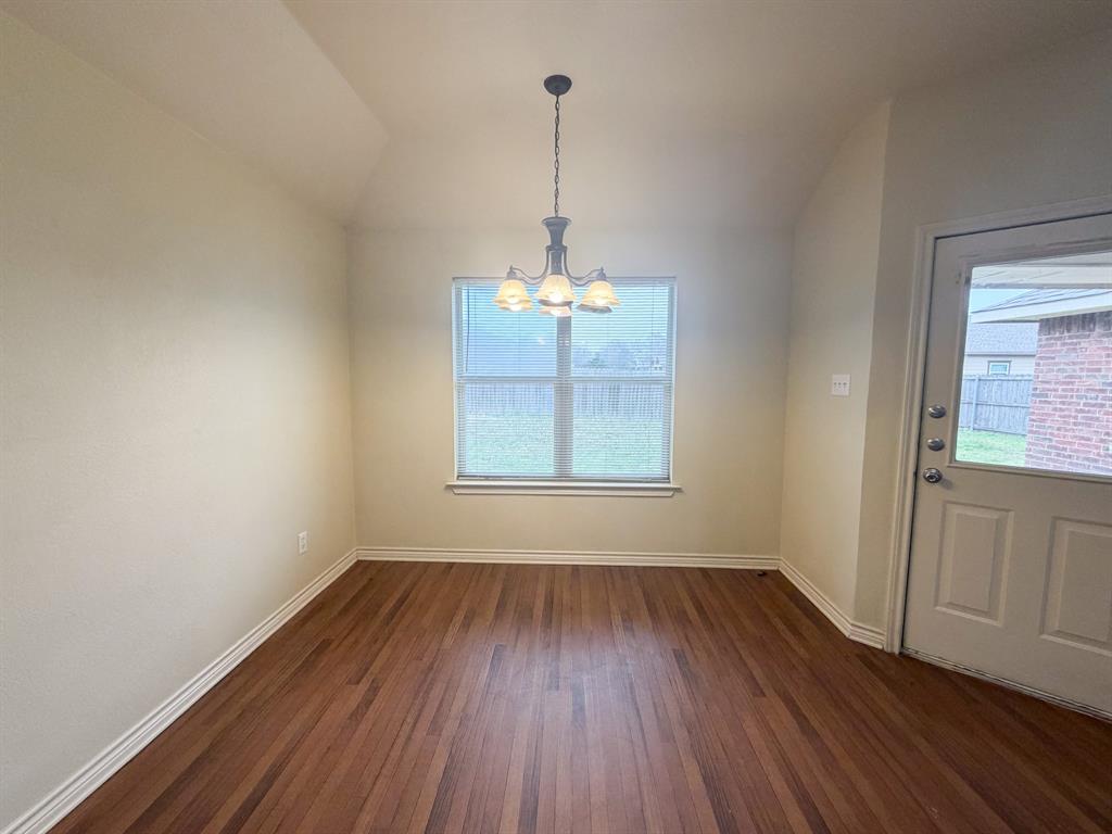 1402 Marble Road Ennis, TX 75119 - Photo 10 of 17