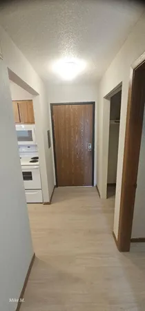 $655 | 16 Green River Road, Unit 205, Morris, MN 56267