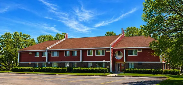 $655 | 16 Green River Road, Unit 205, Morris, MN 56267