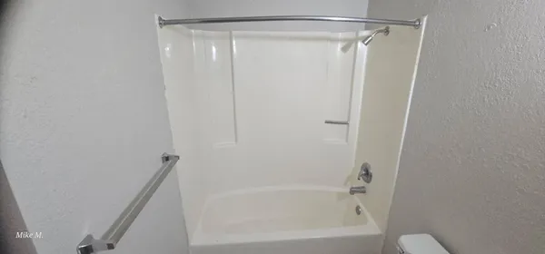 $655 | 16 Green River Road, Unit 205, Morris, MN 56267