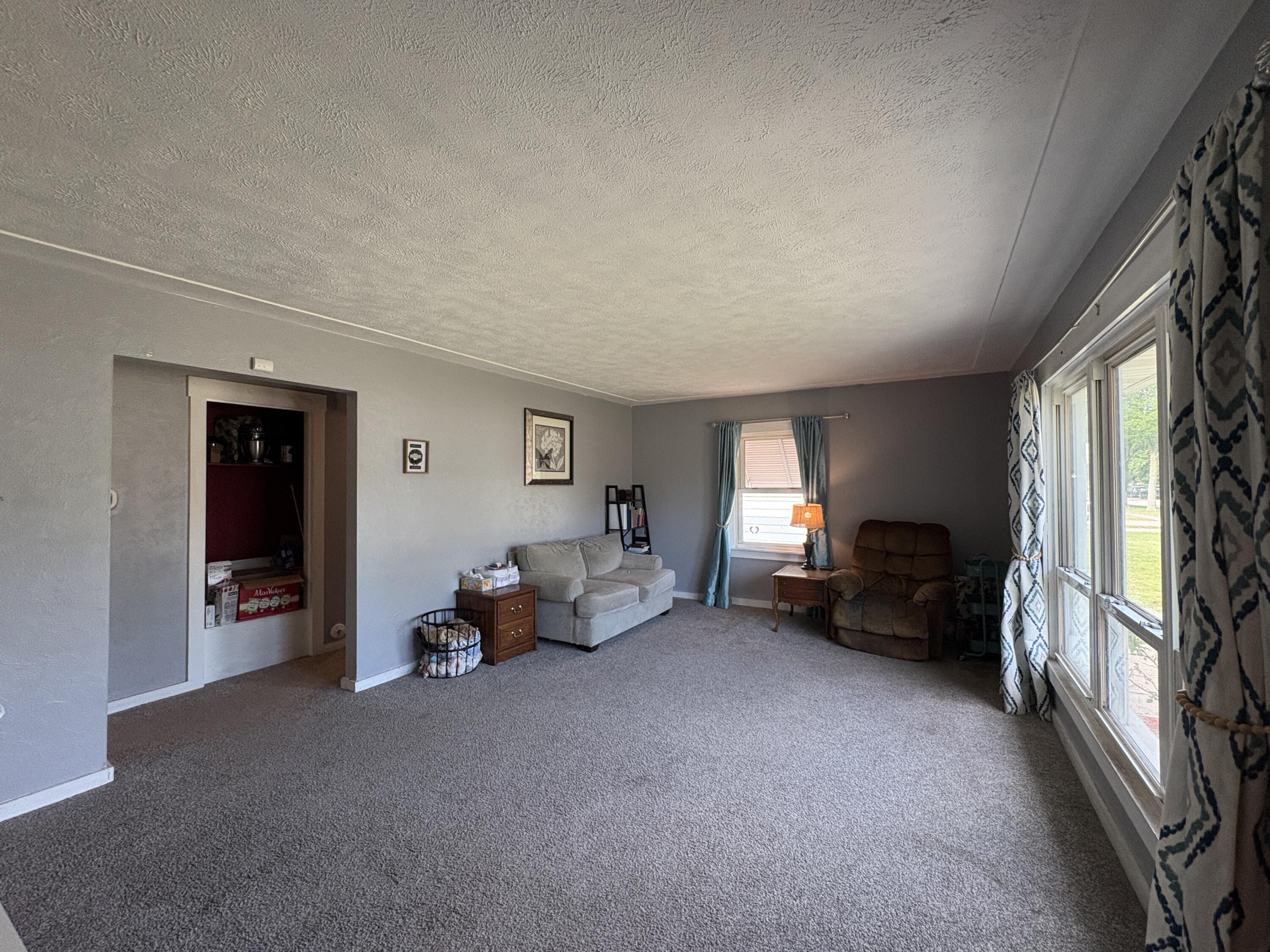 3062 Eastland Road Muskegon, MI 49441 - Photo 2 of 11 IMG_3443