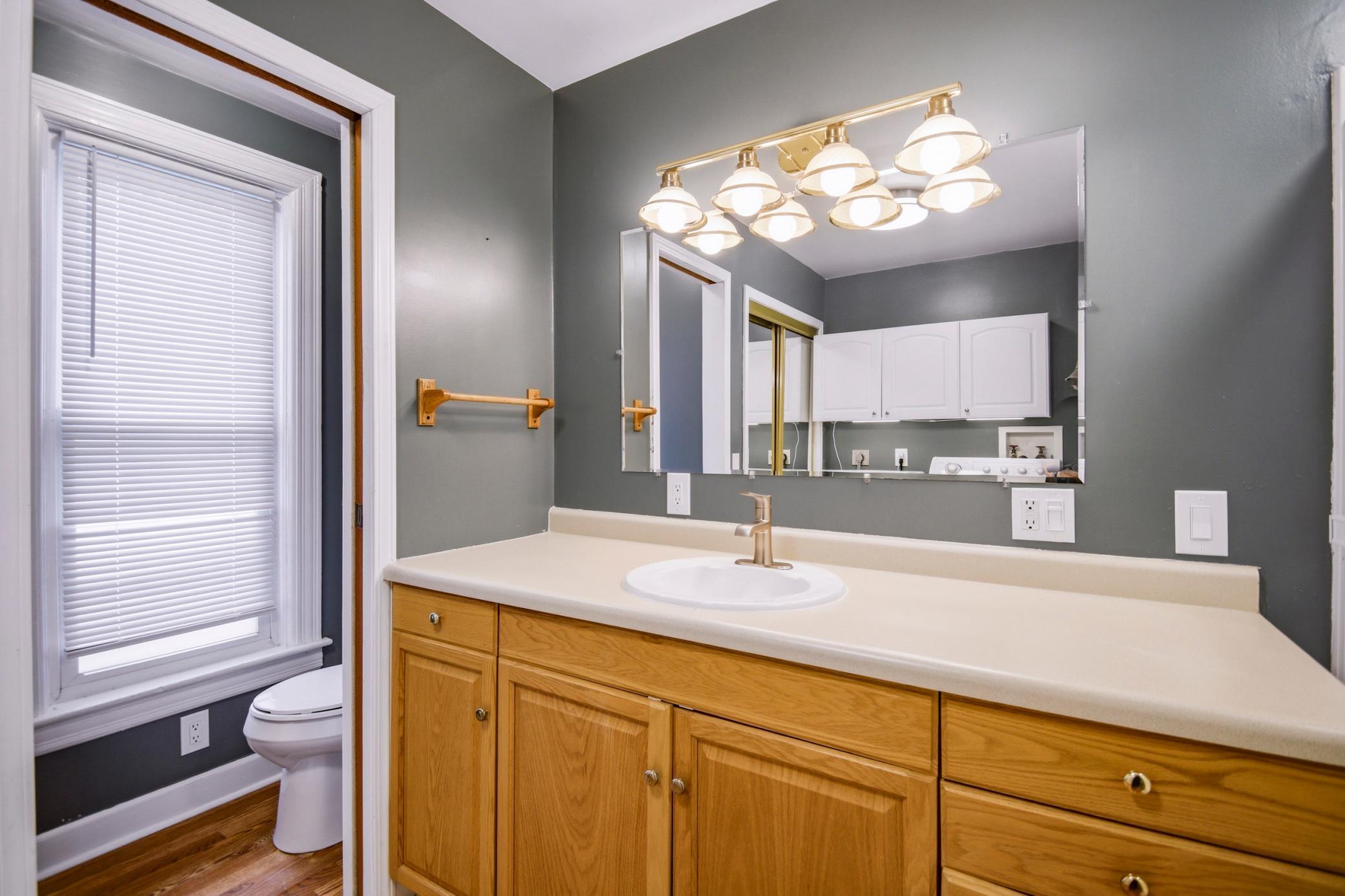 825 East Center Street Rochester, MN 55904 - Photo 9 of 37