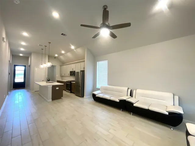 $2,275 | 12614 White Pelican Court, Cypress, TX 77433