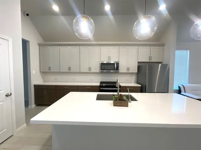 $2,275 | 12614 White Pelican Court, Cypress, TX 77433