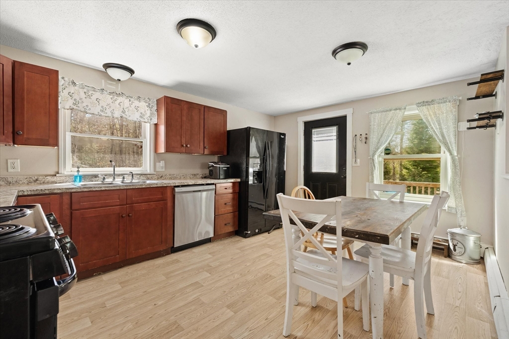 560 Conant Road Athol, MA 01331 - Photo 8 of 31