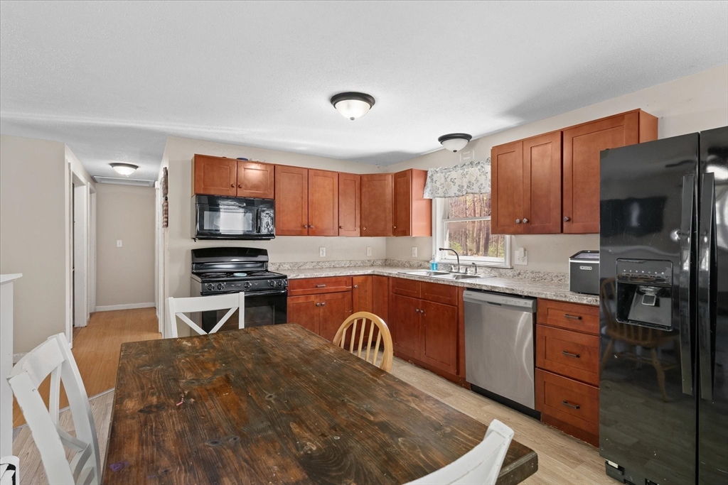 560 Conant Road Athol, MA 01331 - Photo 9 of 31