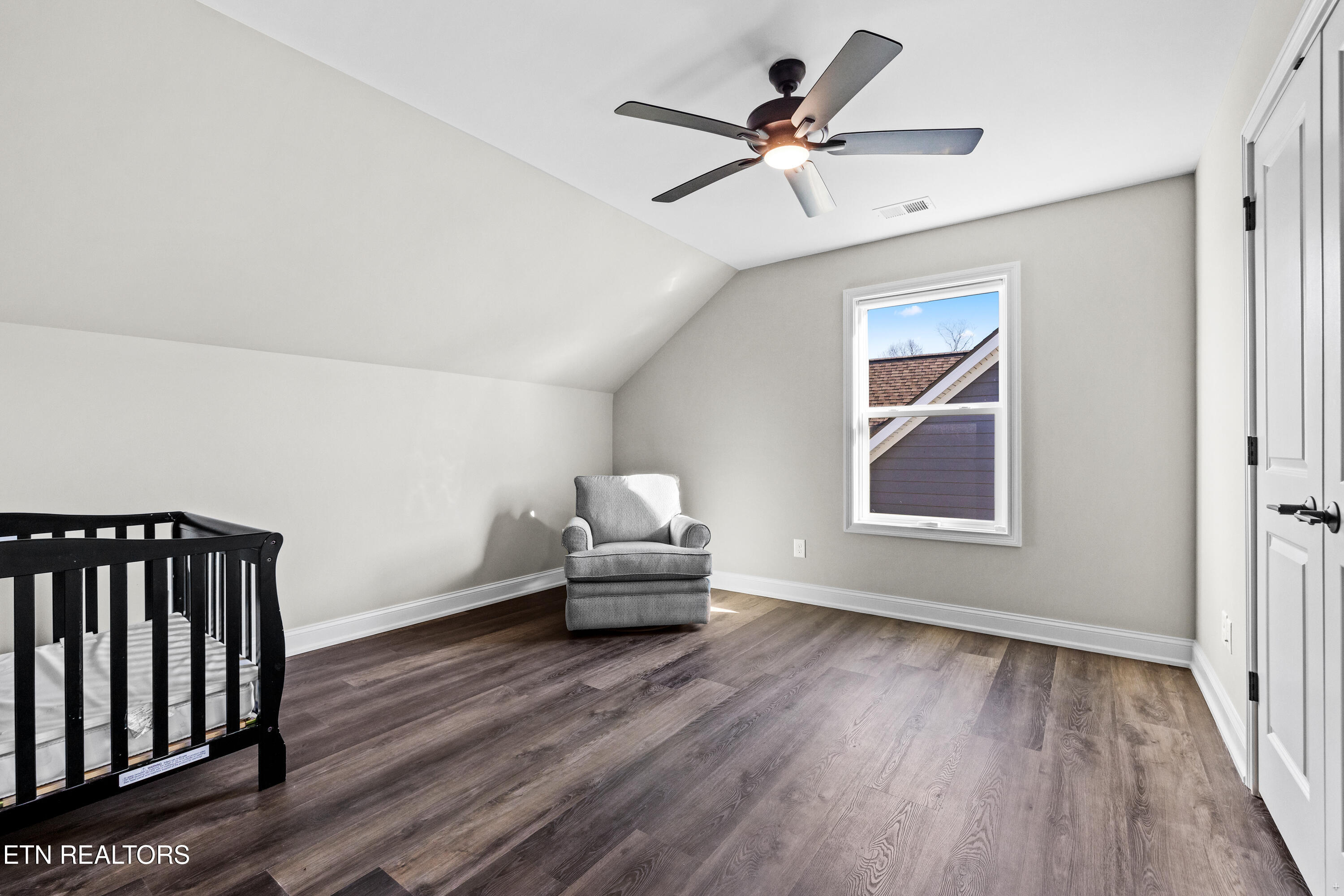 511 Chestnut Place Loudon, TN 37774 - Photo 14 of 23 Bed 3