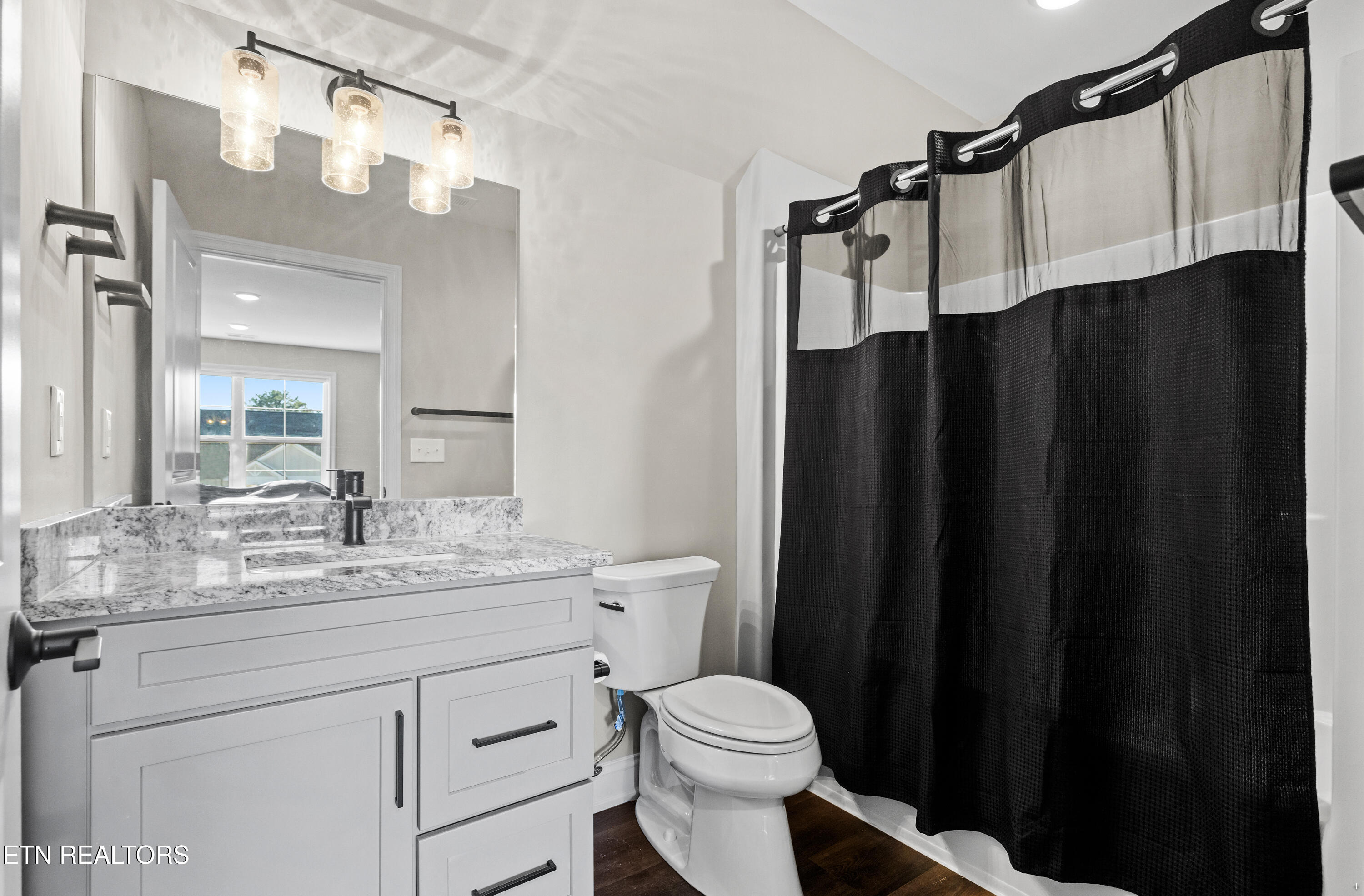 511 Chestnut Place Loudon, TN 37774 - Photo 15 of 23 Bath 3