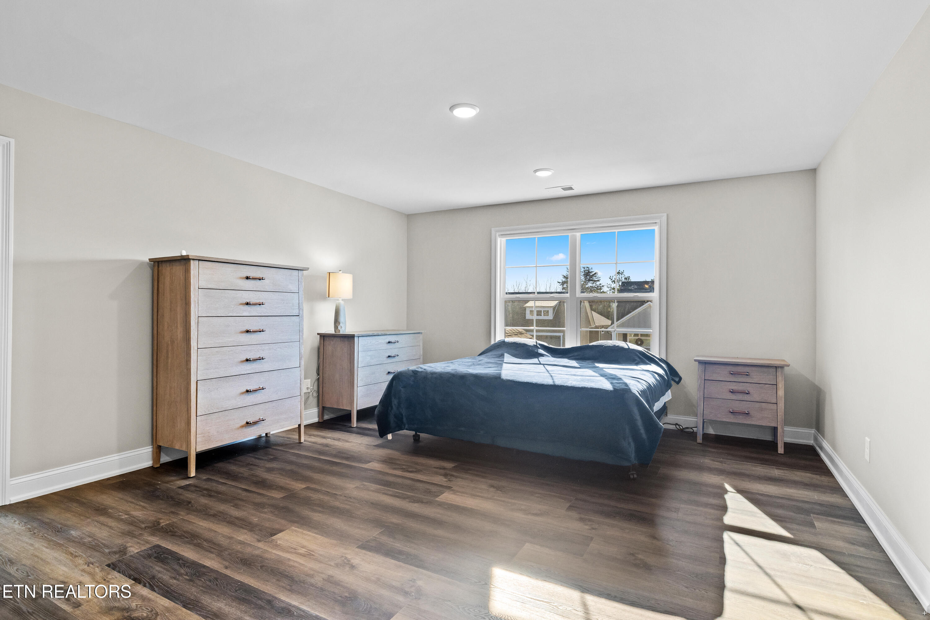 511 Chestnut Place Loudon, TN 37774 - Photo 20 of 23 Upstairs