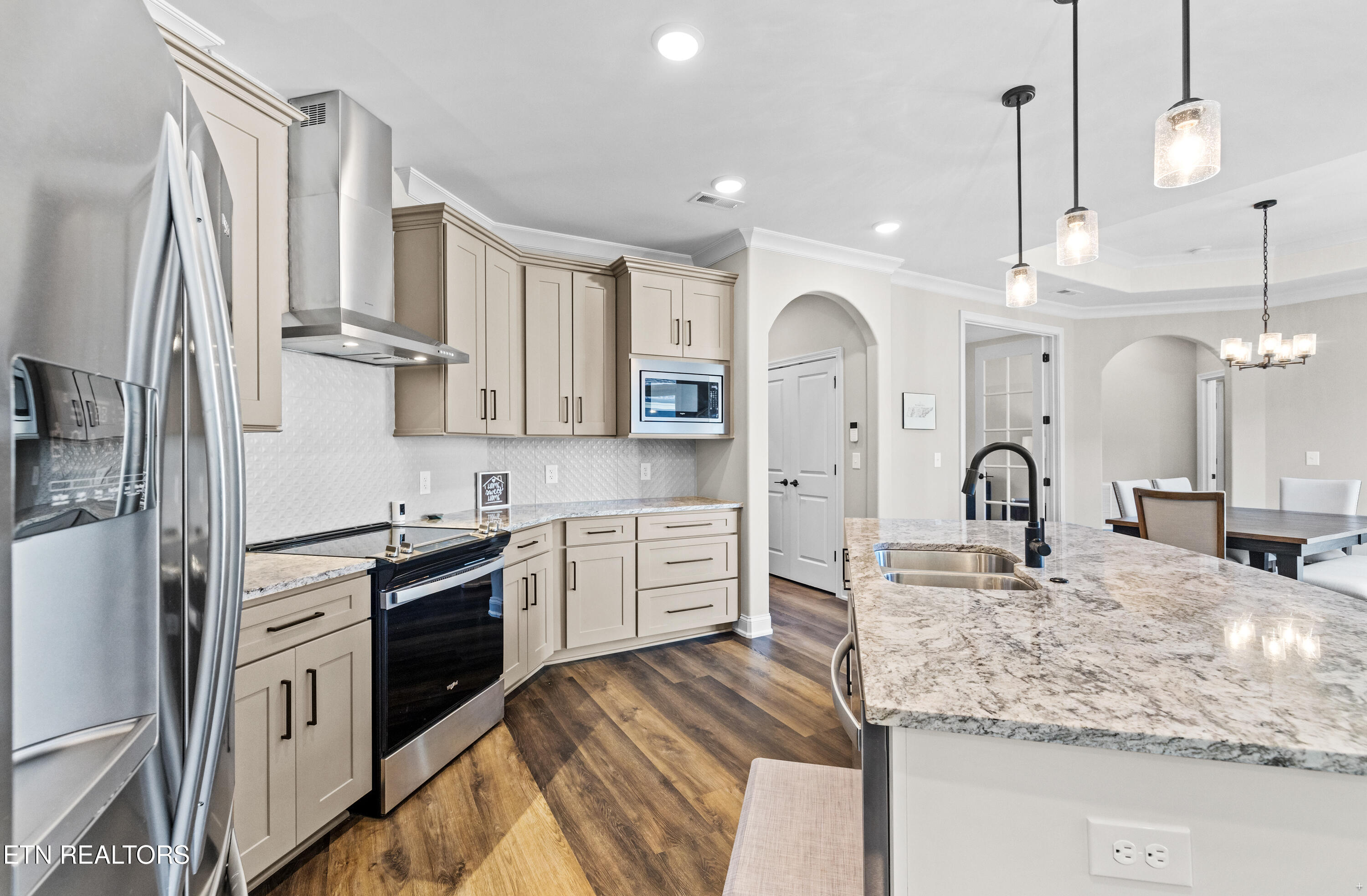 511 Chestnut Place Loudon, TN 37774 - Photo 4 of 23 Kitchen 3