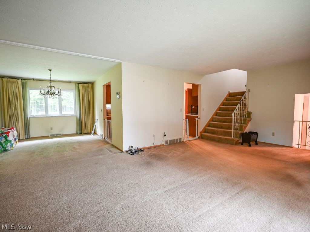 6217 Rousseau Drive Parma, OH 44129 - Photo 5 of 26 Gallery Image 5