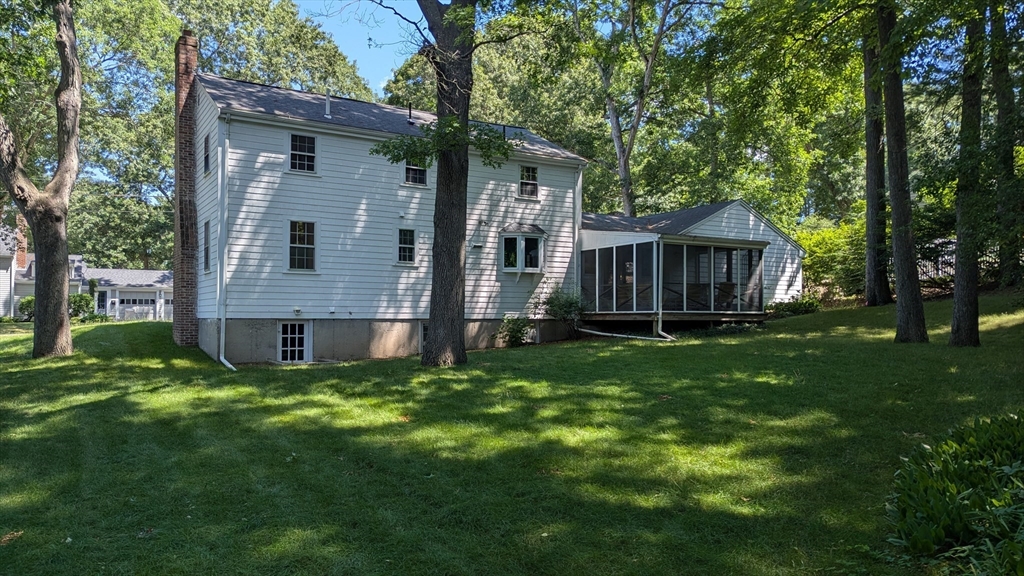 20 Colonial Road Hingham, MA 02043 - Photo 6 of 19