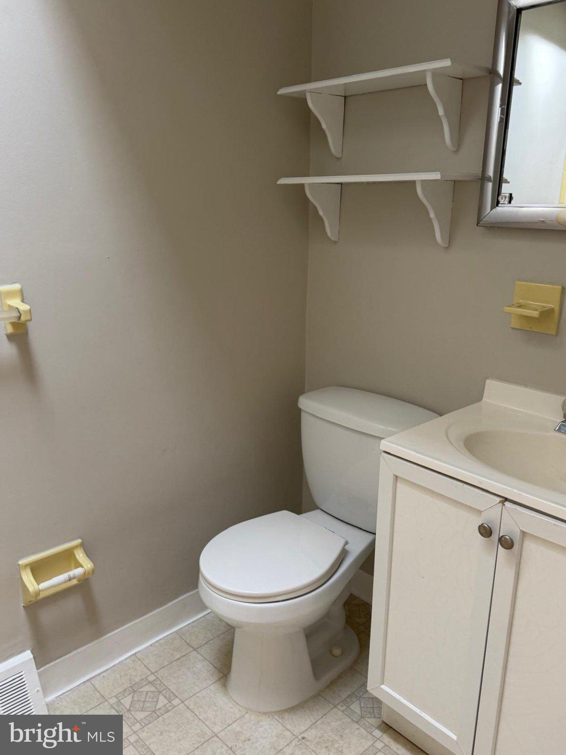 1404 Powell Road Brookhaven, PA 19015 - Photo 15 of 19 Gallery Image 15