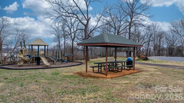 $219,900 | 626 West Concord Street, Morganton, NC 28655