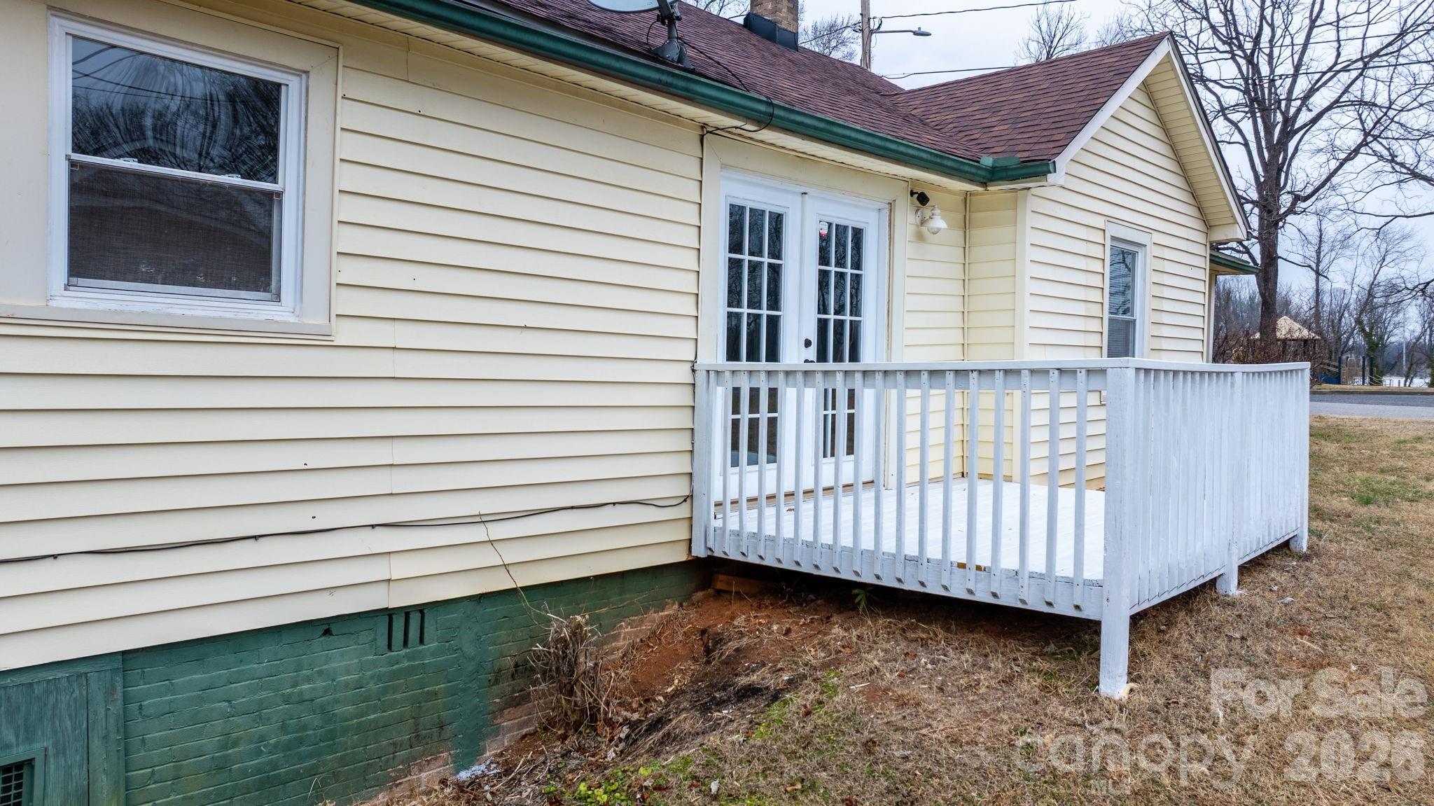 626 West Concord Street Morganton, NC 28655 - Photo 6 of 32
