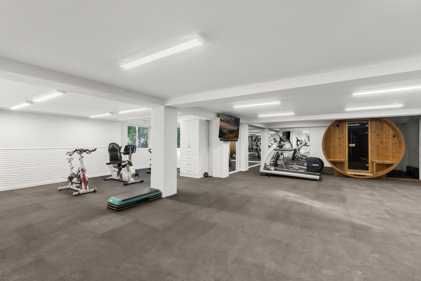 57223 Morton Street Marathon, FL 33050 - Photo 152 of 159 Fitness center with sauna