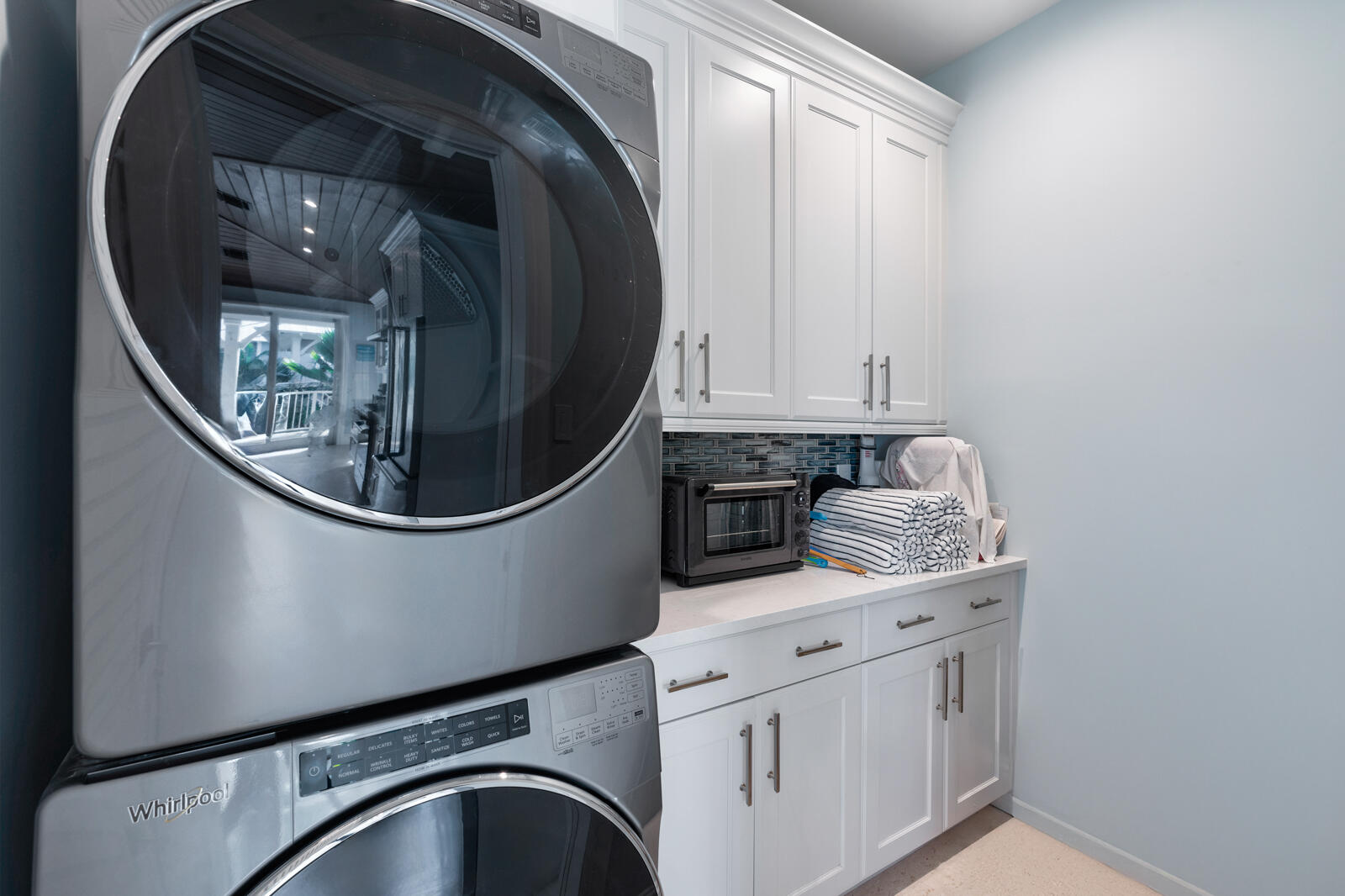 57223 Morton Street Marathon, FL 33050 - Photo 23 of 159 Guest house laundry