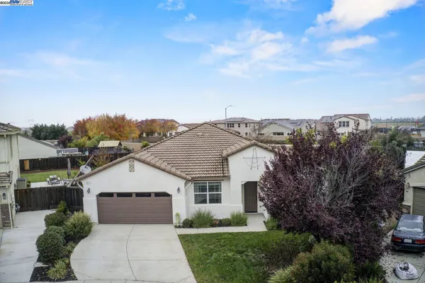 $825,000 | 917 Talaria Court, Oakley, CA 94561