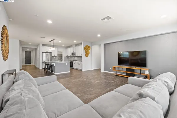 $825,000 | 917 Talaria Court, Oakley, CA 94561