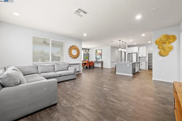 $825,000 | 917 Talaria Court, Oakley, CA 94561