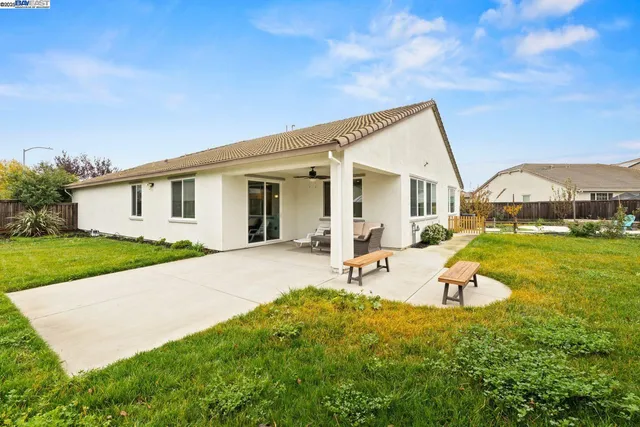 $825,000 | 917 Talaria Court, Oakley, CA 94561