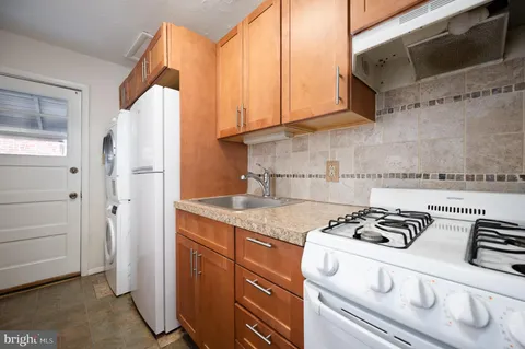 $268,000 | 1422 North Lincoln Street, Wilmington, DE 19806