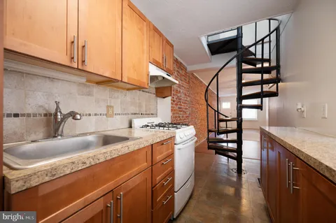 $268,000 | 1422 North Lincoln Street, Wilmington, DE 19806