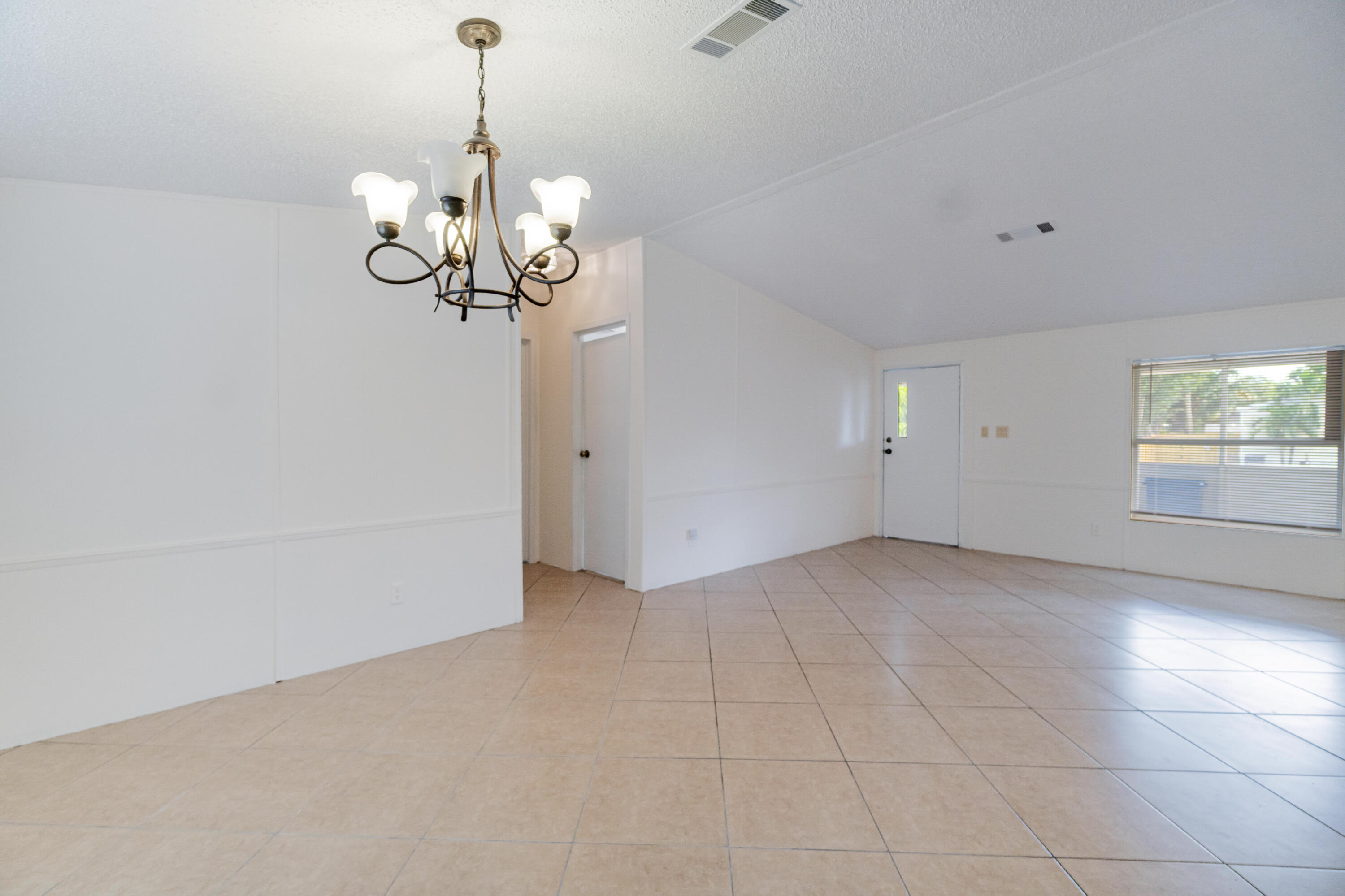 22987 Inlet Circle Boca Raton, FL 33428 - Photo 8 of 45 25