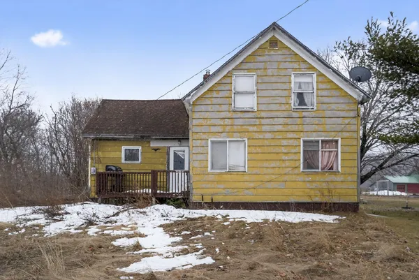 $79,900 | 127 Houlton Street, Patten, ME 04765