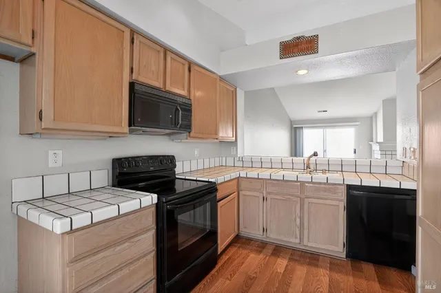 $395,000 | 301 Stinson Street, Vallejo, CA 94591