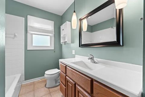 $349,900 | 1718 Hillcrest Drive, Lake Geneva, WI 53147