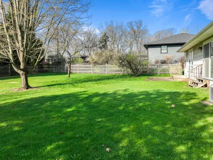 $349,900 | 1718 Hillcrest Drive, Lake Geneva, WI 53147
