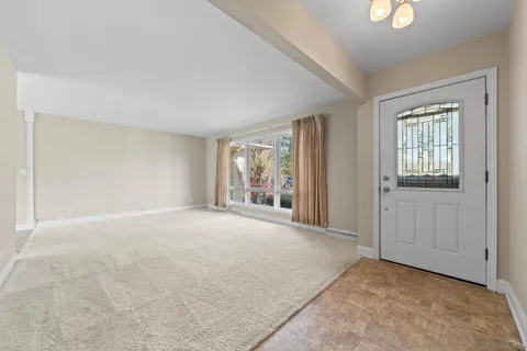 $349,900 | 1718 Hillcrest Drive, Lake Geneva, WI 53147