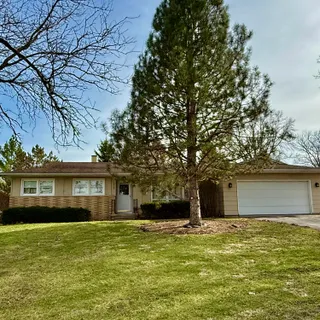 $349,900 | 1718 Hillcrest Drive, Lake Geneva, WI 53147