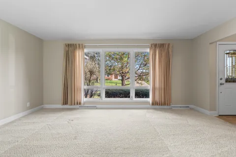 $349,900 | 1718 Hillcrest Drive, Lake Geneva, WI 53147