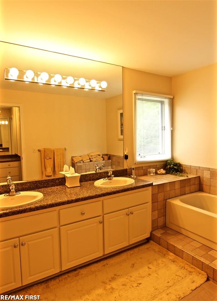 3367 Edmunton Drive Rochester Hills, MI 48306 - Photo 39 of 50