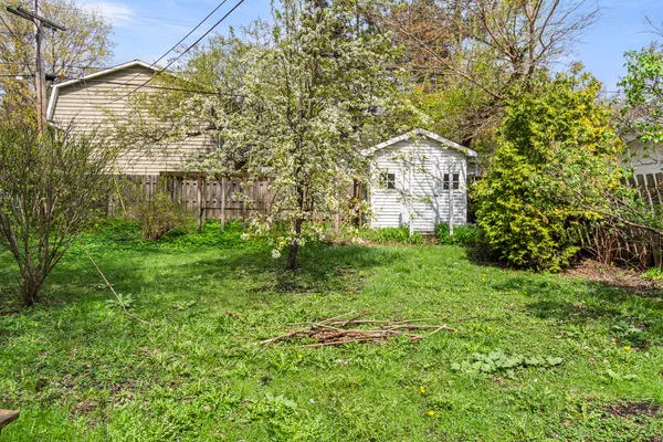 $250,000 | 1414 North Harrison Street, Algonquin, IL 60102