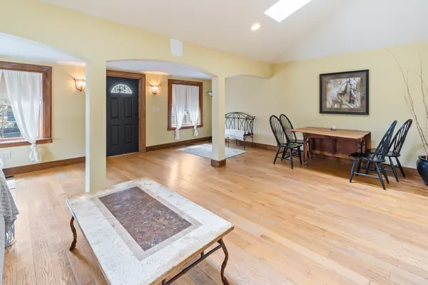 $250,000 | 1414 North Harrison Street, Algonquin, IL 60102