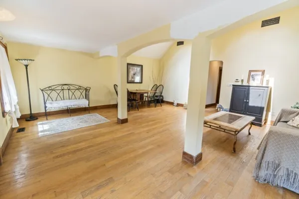 $250,000 | 1414 North Harrison Street, Algonquin, IL 60102