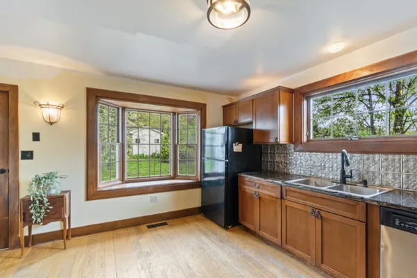 $250,000 | 1414 North Harrison Street, Algonquin, IL 60102