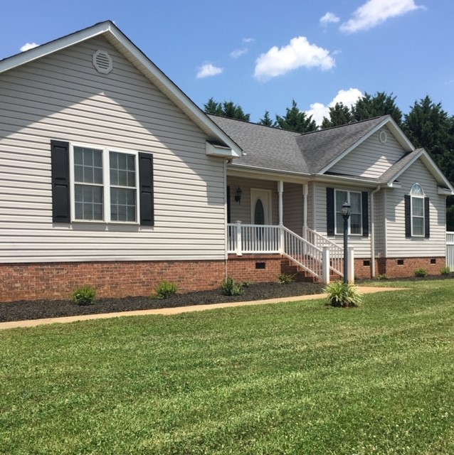 102 Larkspur Lane Pendleton, SC 29670 - Photo 1 of 34 Gallery Image 1