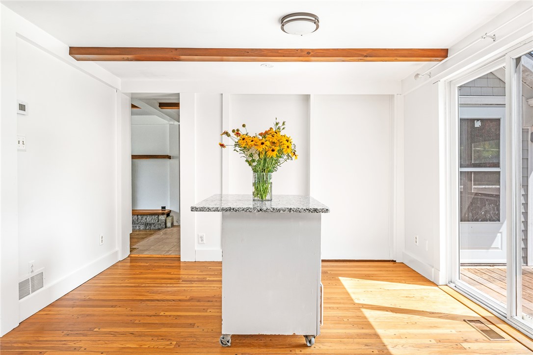 214 Highland Road Tiverton, RI 02878 - Photo 15 of 42